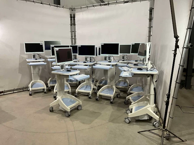 Cow - computers op wielen (13x) - afbeelding 1 van  16