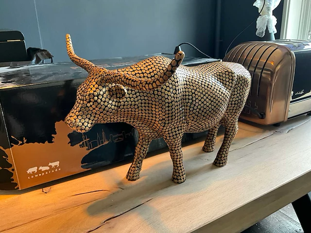 Cow parade penny bull beeld - afbeelding 1 van  5