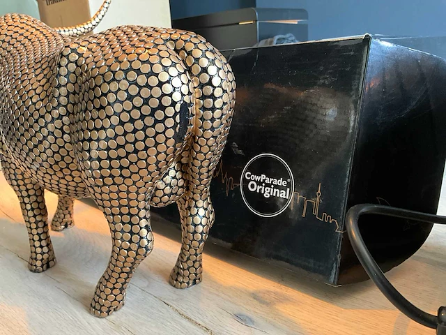 Cow parade penny bull beeld - afbeelding 5 van  5