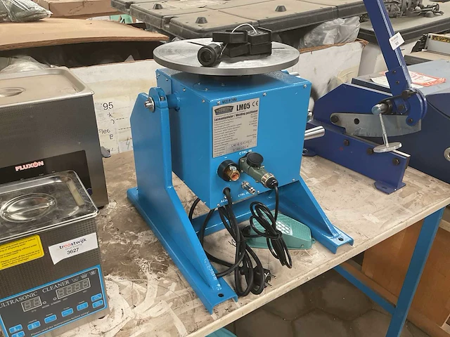 Cowley lm05 lasmanipulator - afbeelding 1 van  4