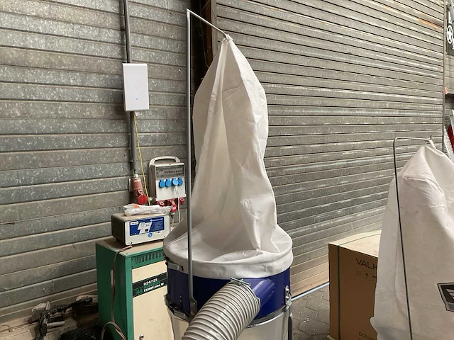 Cowley sa300 stofzuiginstallatie - afbeelding 6 van  8