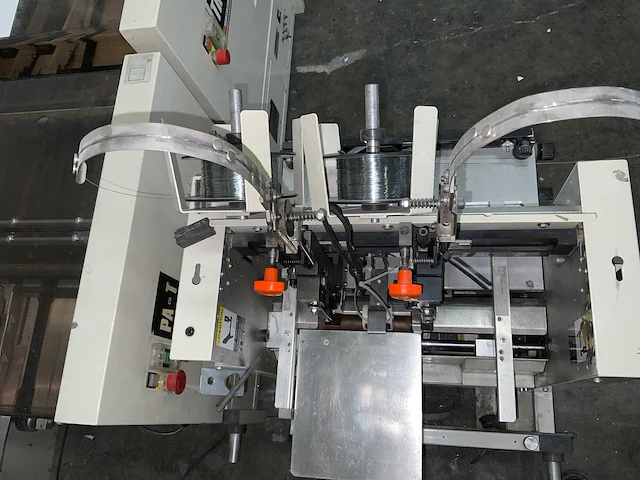 Cp bourg - verzamelhechtmachine - afbeelding 7 van  15