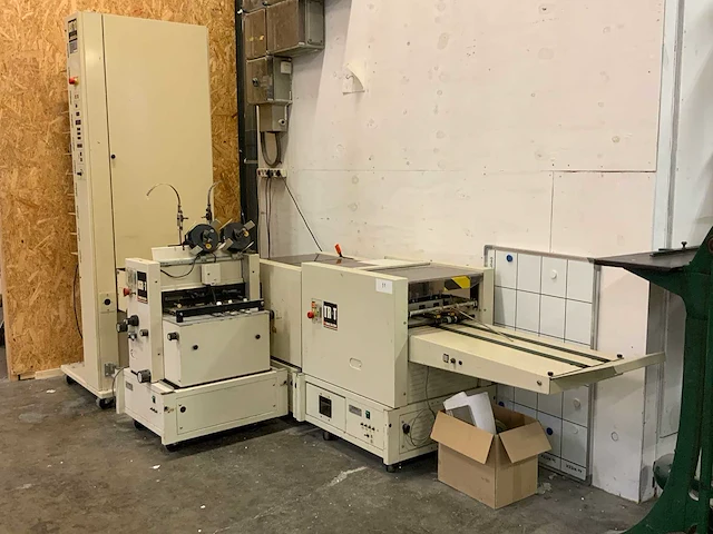 Cp bourg - verzamelhechtmachine - afbeelding 1 van  15