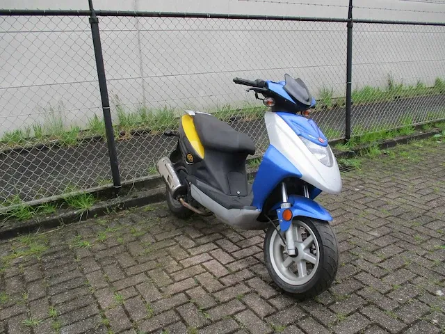 Cpi oliver city (alleen bedoeld voor onderdelen) - bromscooter - 2 tact - scooter - afbeelding 4 van  9