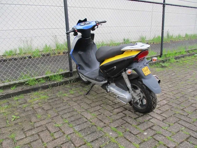 Cpi oliver city (alleen bedoeld voor onderdelen) - bromscooter - 2 tact - scooter - afbeelding 8 van  9