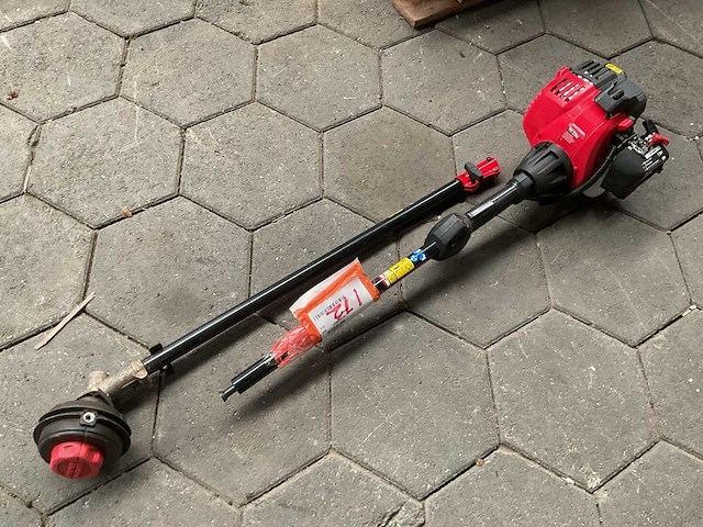Craftsman gas 2- cycle 27cc weed cutter - afbeelding 1 van  4