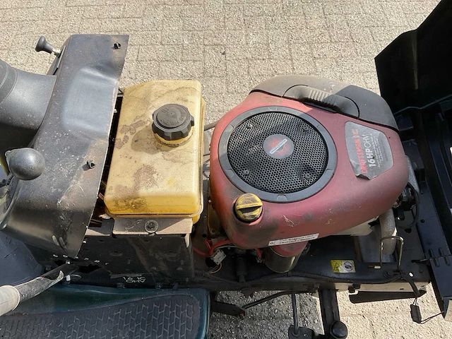 Craftsman lt1000 - 16hp ohv zitmaaier - afbeelding 14 van  24