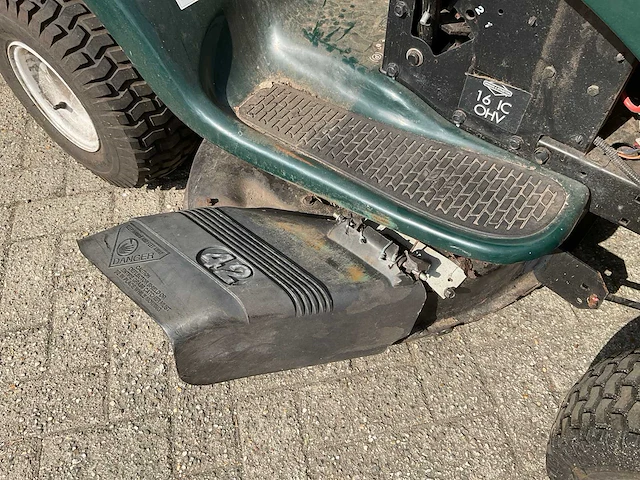 Craftsman lt1000 - 16hp ohv zitmaaier - afbeelding 22 van  24