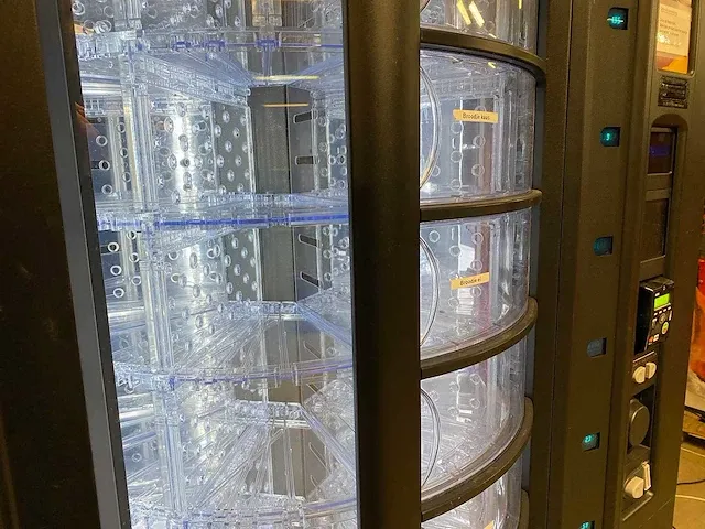 Crane - 432g - trommelautomaat - vending machine - afbeelding 10 van  14
