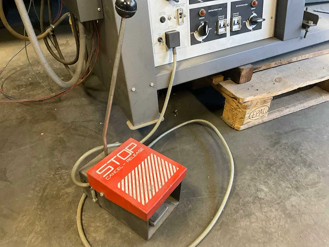 C.r.clarke thermobend 2000d kunststof hot wire buigmachine - afbeelding 7 van  9