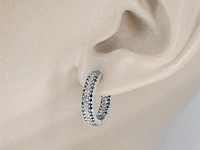 Creolen met witte en zwarte diamanten - afbeelding 1 van  6