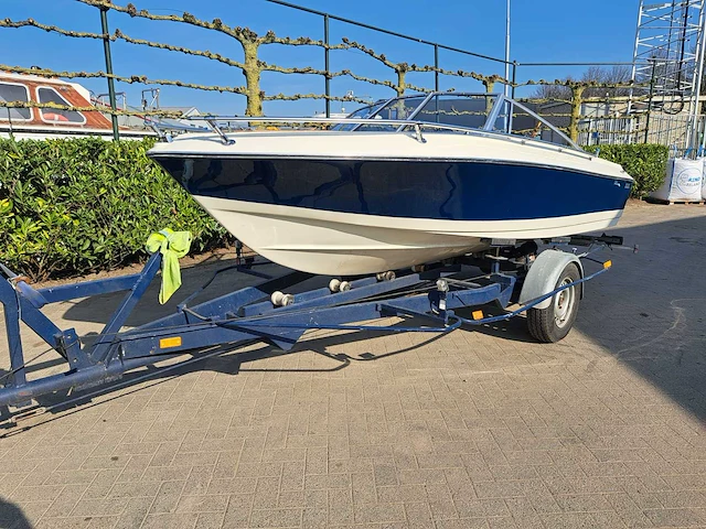 Crestliner 540 speedboot - afbeelding 3 van  10