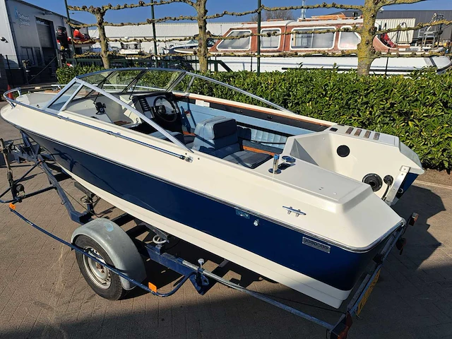 Crestliner 540 speedboot - afbeelding 4 van  10