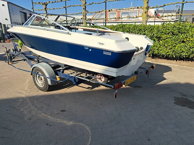 Crestliner 540 speedboot - afbeelding 5 van  10