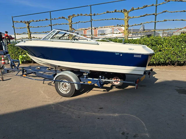 Crestliner 540 speedboot - afbeelding 6 van  10