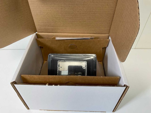 Crestron (tsw-1060-ttk-b-s), tabletop kit for yss-10 and tsw-1060 black smooth (new) (9x) - afbeelding 5 van  8