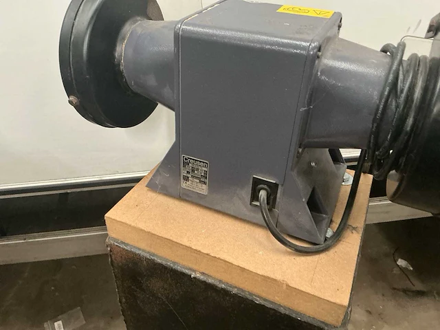 Creusen 8150 dubbelsteens slijpmachine - afbeelding 4 van  4