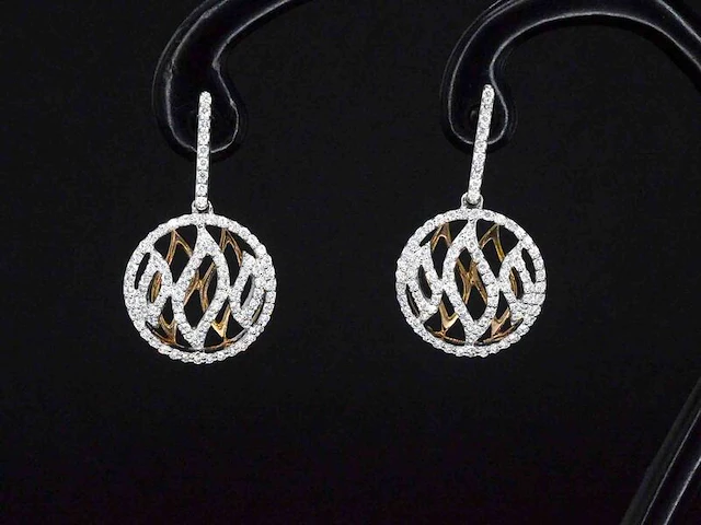 Crivelli - design bi-colour gouden oorbellen vol gezet met natuurlijke diamanten - afbeelding 1 van  11