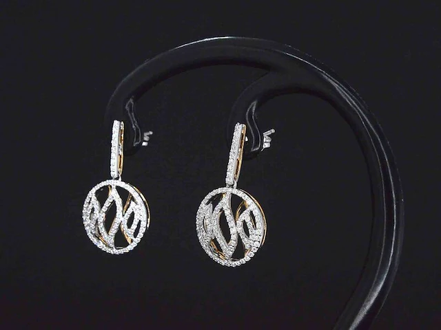 Crivelli - design bi-colour gouden oorbellen vol gezet met natuurlijke diamanten - afbeelding 5 van  11