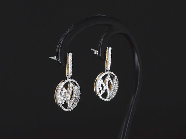 Crivelli - design bi-colour gouden oorbellen vol gezet met natuurlijke diamanten - afbeelding 6 van  11