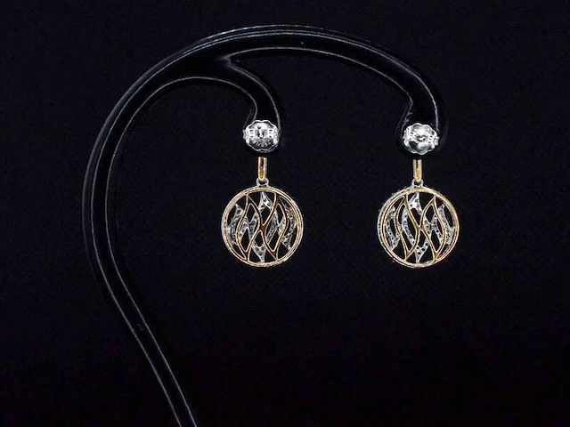 Crivelli - design bi-colour gouden oorbellen vol gezet met natuurlijke diamanten - afbeelding 8 van  11