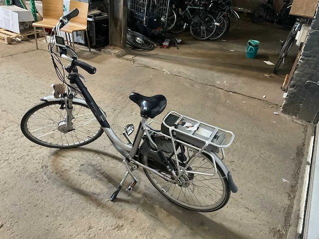 Cross e trendy elektrische fiets - afbeelding 11 van  14