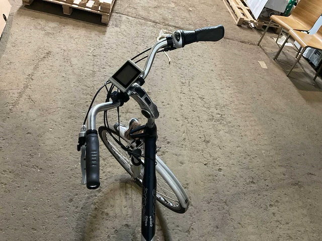 Cross e trendy elektrische fiets - afbeelding 14 van  14
