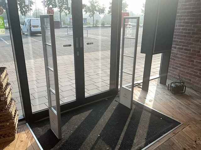 Cross point anti diefstal poort (2x) - afbeelding 1 van  3