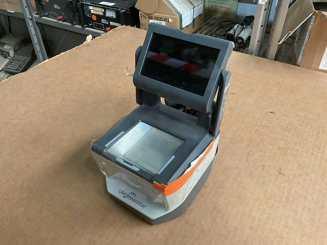 Crossmatch gaurdian 300 vingerafdruk scanner - afbeelding 2 van  5