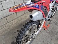 Crossmotor honda, crf250 - afbeelding 18 van  22