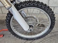 Crossmotor honda, crf250 - afbeelding 22 van  22