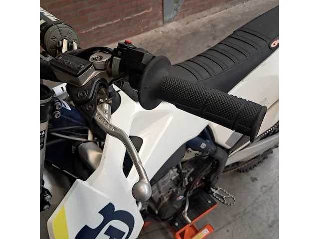 Crossmotor, husqvarna, fc450 - afbeelding 29 van  38