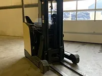 Crown esr reach truck. is momenteel nog in gebruik uren stand zal hierdoor afwijken. - afbeelding 8 van  15