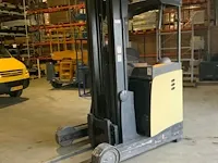 Crown esr reach truck. is momenteel nog in gebruik uren stand zal hierdoor afwijken. - afbeelding 10 van  15