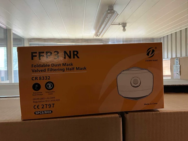 Crown name ffp3 nr stofmasker - afbeelding 1 van  4