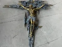Crucifix - afbeelding 1 van  7