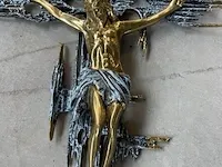 Crucifix - afbeelding 3 van  7