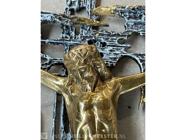 Crucifix - afbeelding 4 van  7