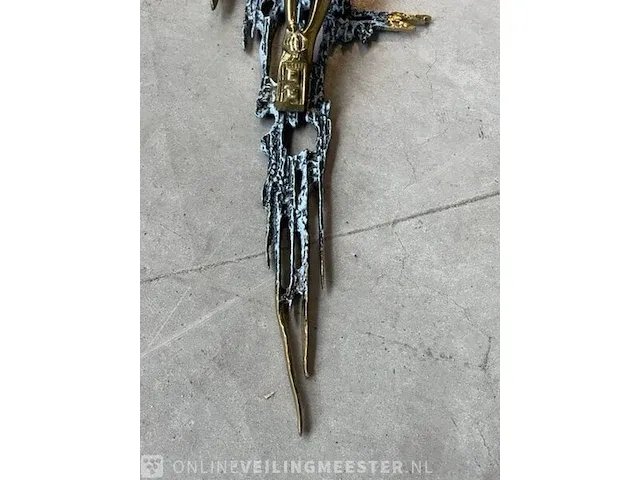 Crucifix - afbeelding 6 van  7