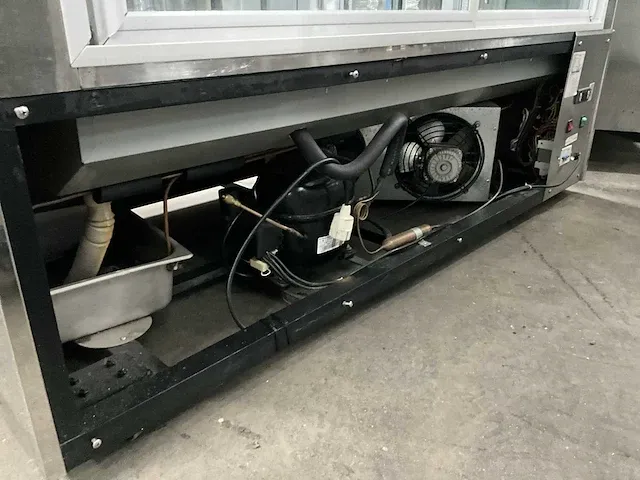 Cs-1500 gebaksvitrine - afbeelding 5 van  7