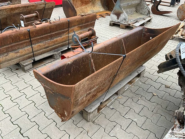 Cseri kantelbak - afbeelding 7 van  12