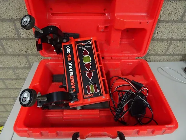 Cst - lasermark ds-200 - kraanontvanger - afbeelding 1 van  2