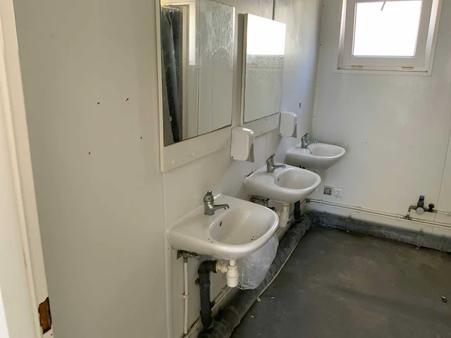 Ctx kleedruimte toilet / douche unit - afbeelding 12 van  13