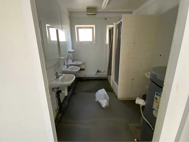 Ctx kleedruimte toilet / douche unit - afbeelding 7 van  10