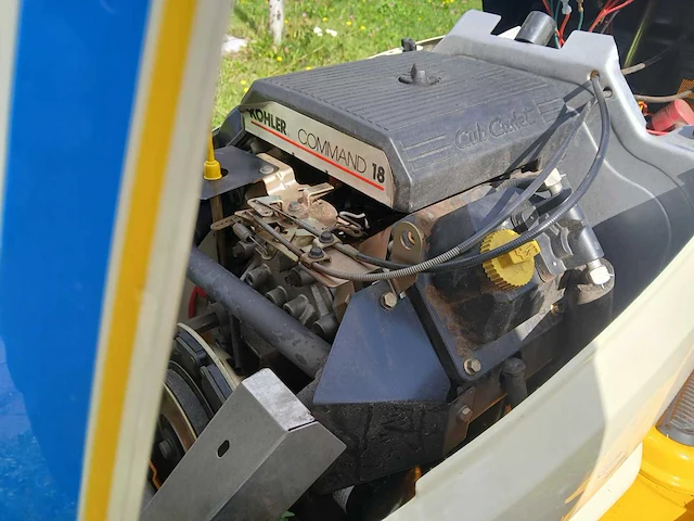 Cub cadet hds2185 zitmaaier - afbeelding 4 van  5