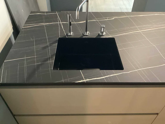 Cucinesse evolve zandbeige lak showroom model - afbeelding 10 van  31
