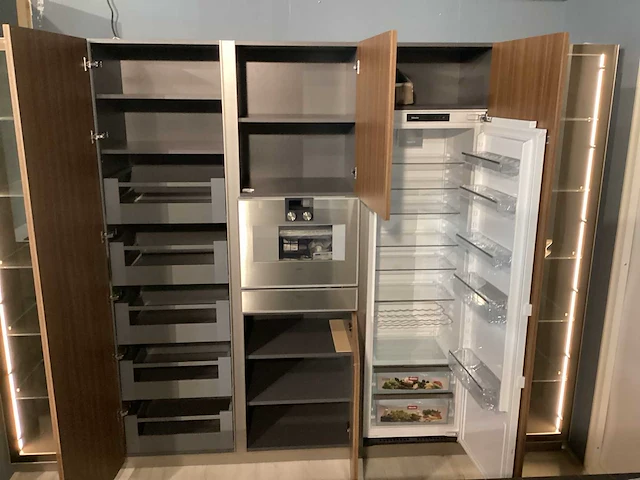 Cucinesse evolve zandbeige lak showroom model - afbeelding 24 van  31