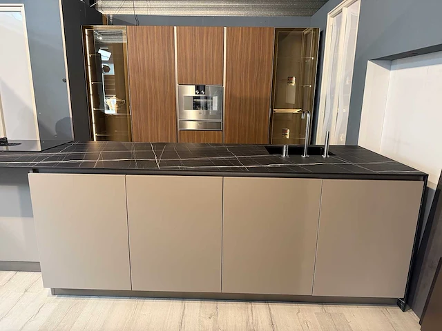 Cucinesse evolve zandbeige lak showroom model - afbeelding 23 van  31