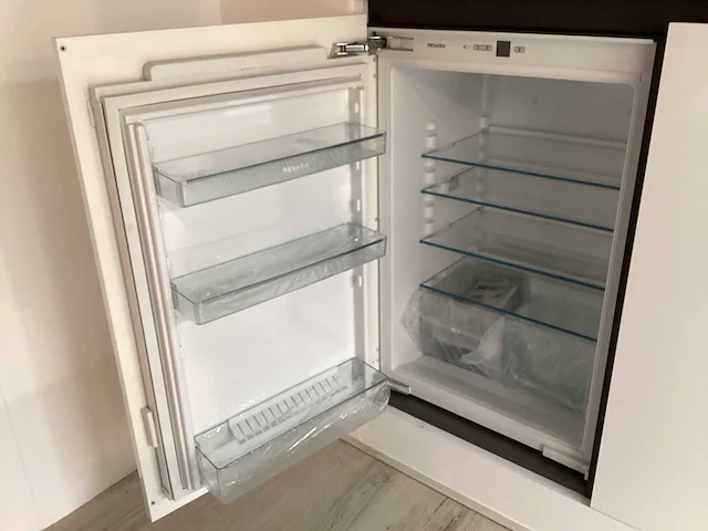 Cucinesse italiaans profilo showroom opstelling - afbeelding 13 van  38