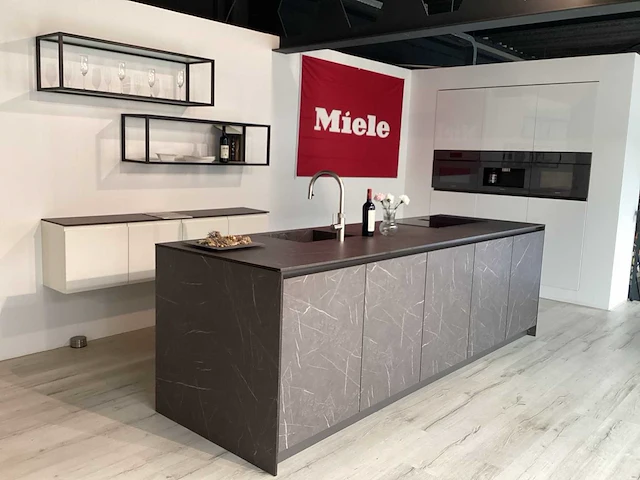 Cucinesse profilo showroom opstelling - afbeelding 23 van  38